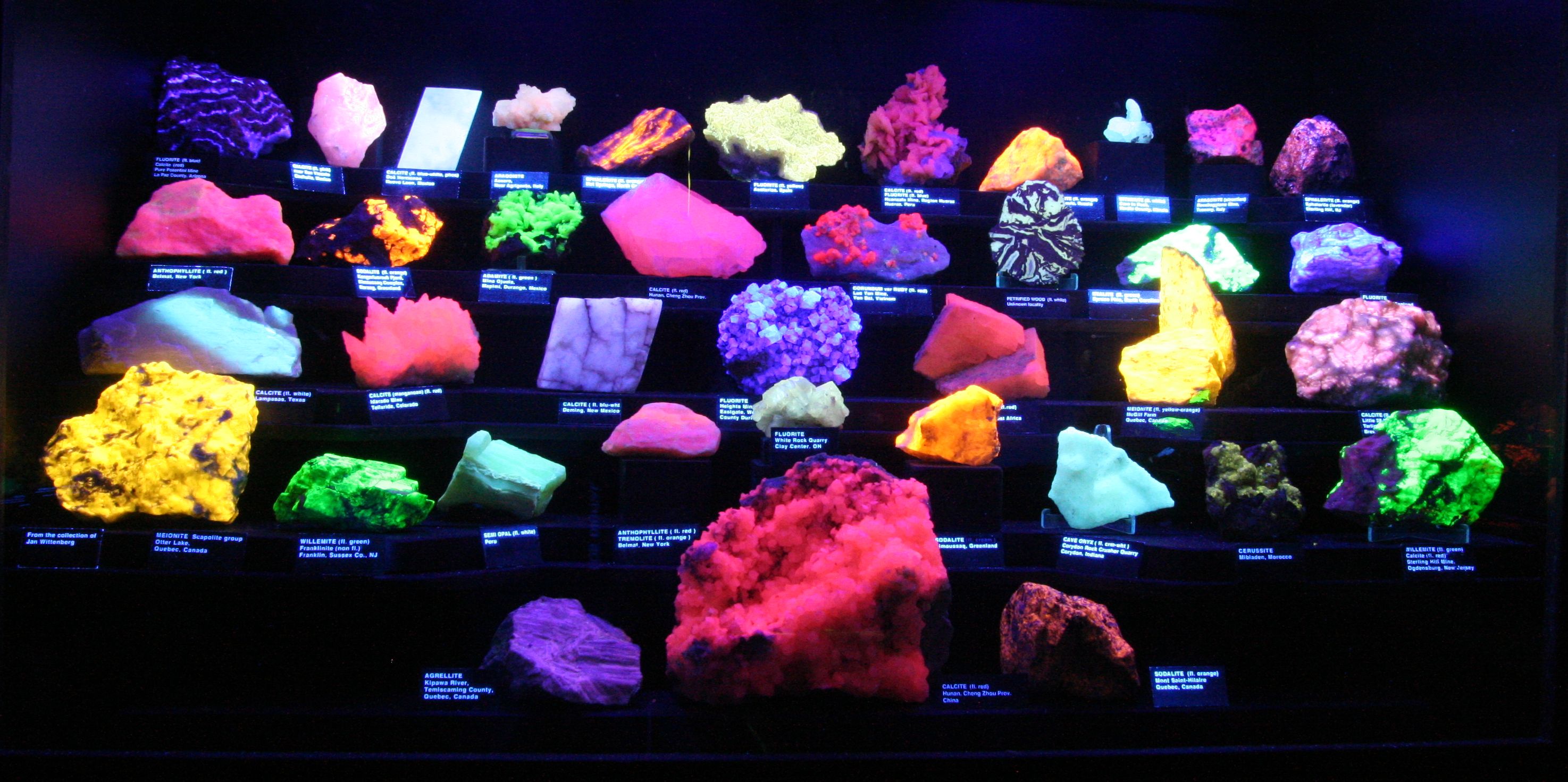 Fluorescent gems and minerals at the Huntsville Gem, Jewelry, and Mineral Show